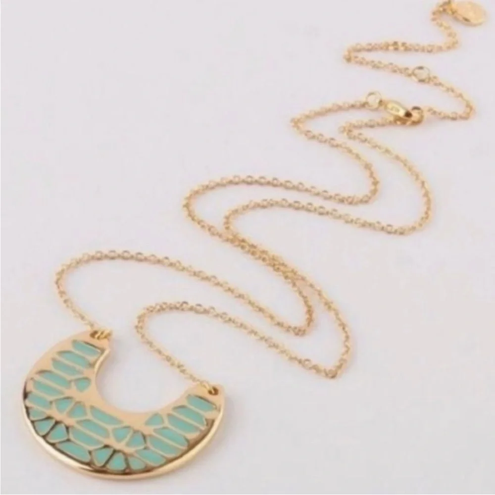 Stella & Dot simple chic